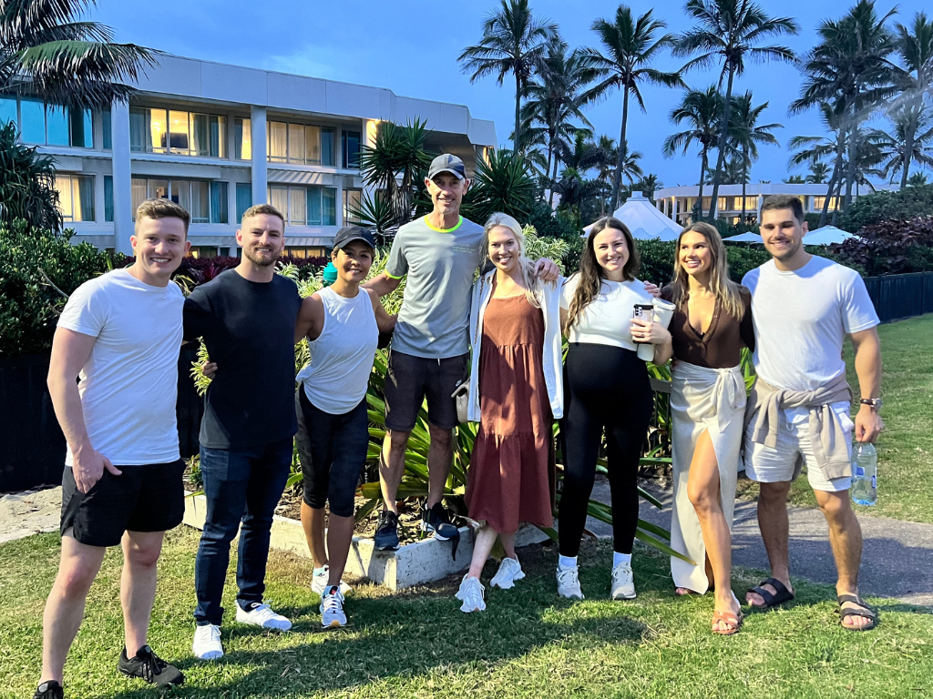 How does Team Mak work?